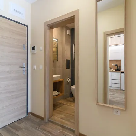 Marine Deluxe * Saints Constantine and Helena