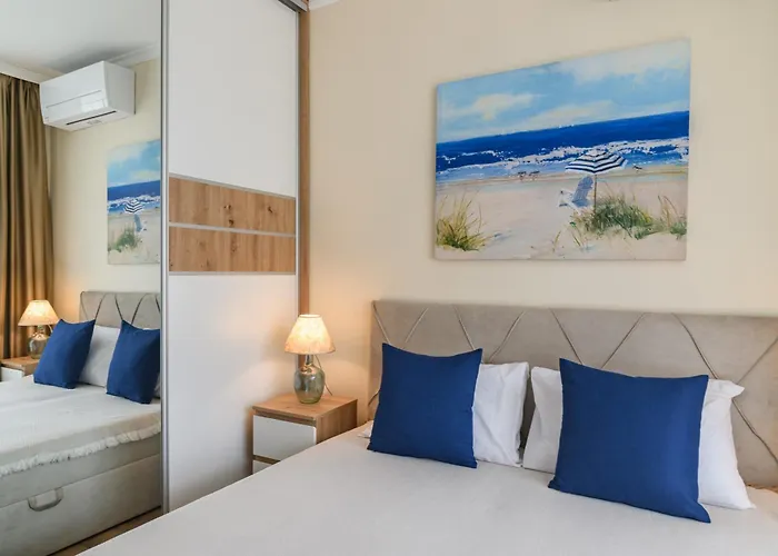 Marine Deluxe * Sweti Konstantin i Sweta Elena